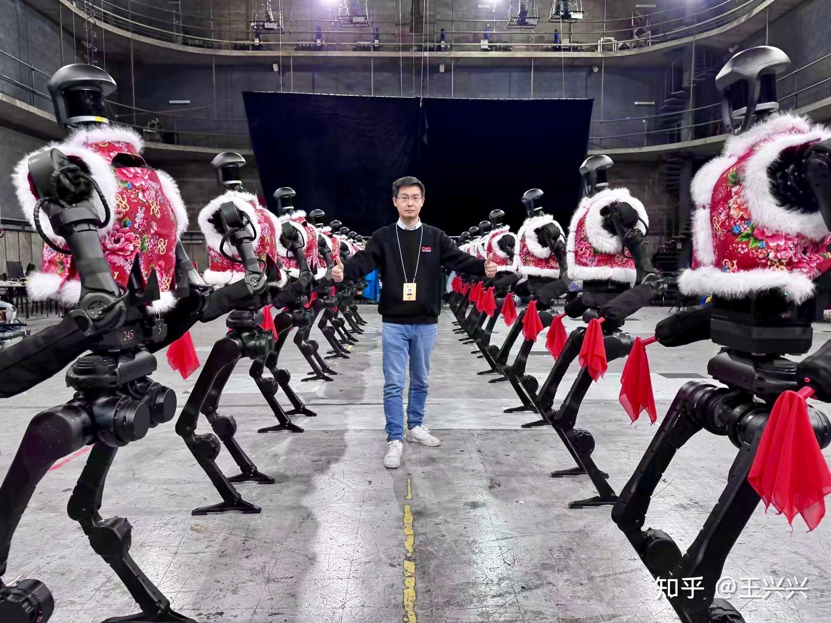 如何评价 2025 年春晚张艺谋导演的机器人舞蹈《秧 BOT》？ - 知乎