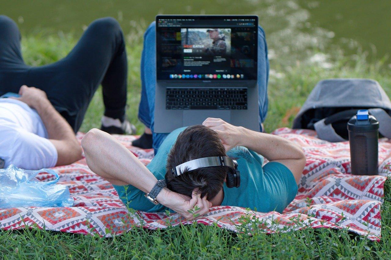 3. 购买蓝牙鼠标