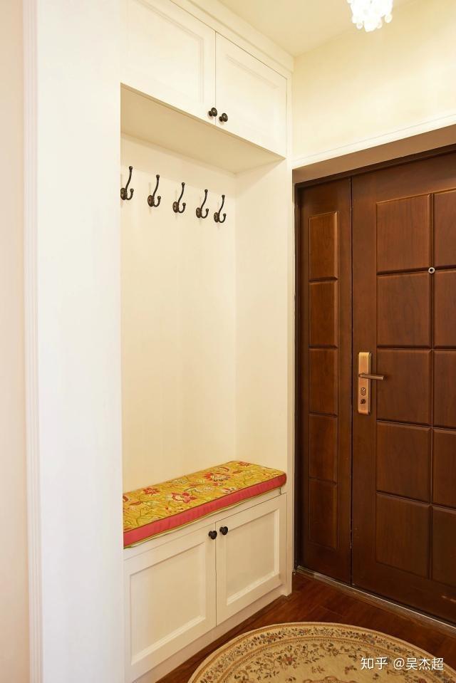 装修室内入户门柜子如何设计