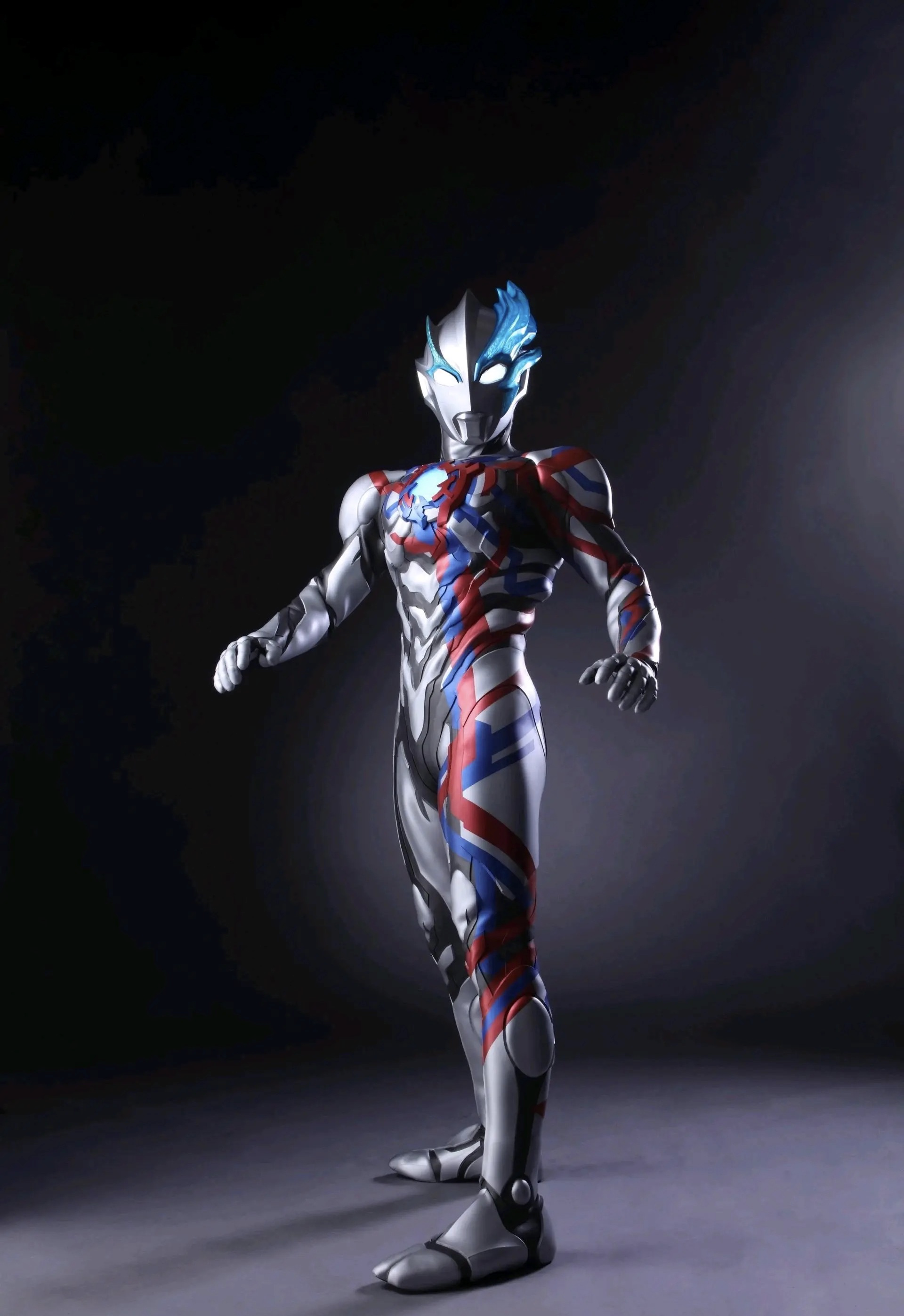 如何评价布莱泽奥特曼的造型设计