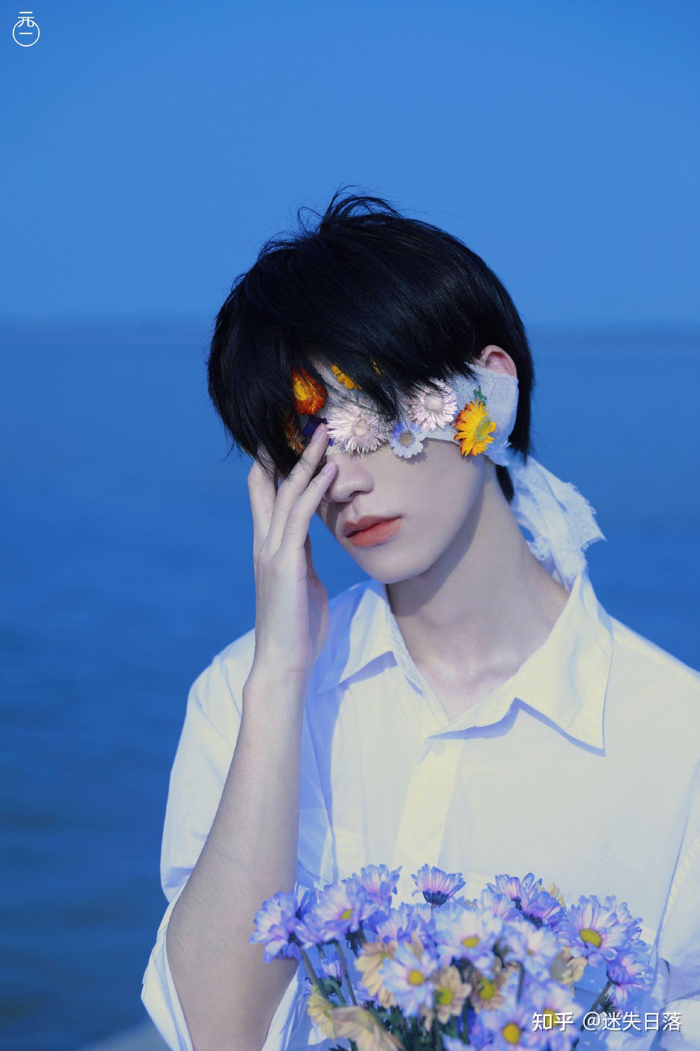 求推荐网红帅哥的微博? - 知乎