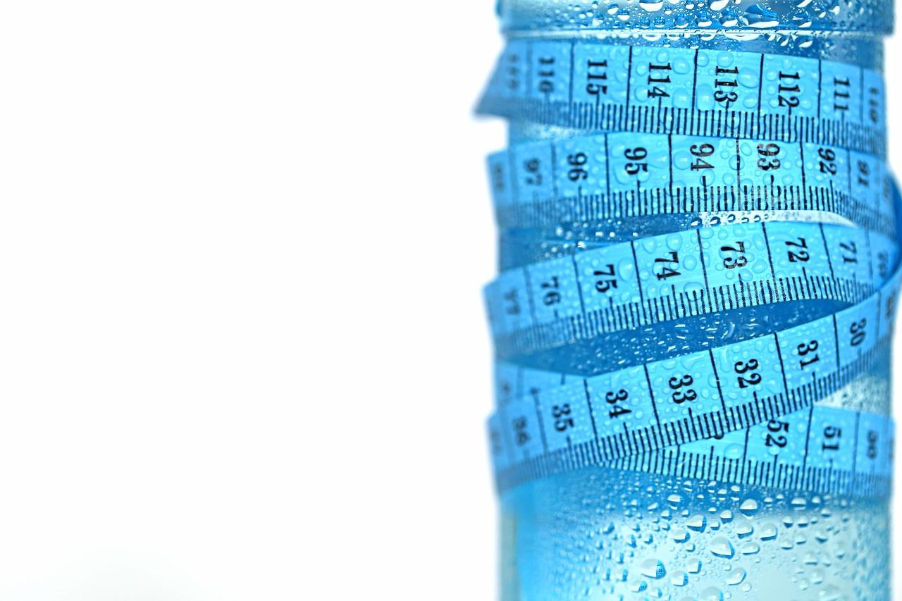 2. 水桶盖撬开技巧