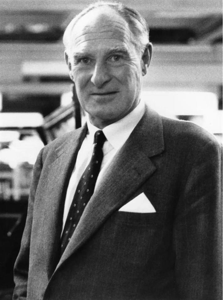 landrover之父mauricewilks