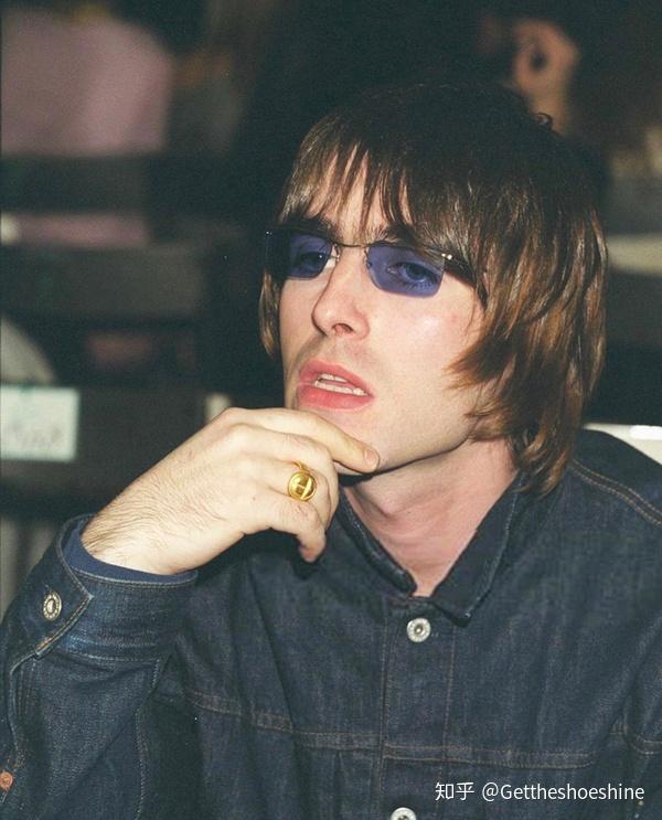 如何评价oasis主唱liam的颜值