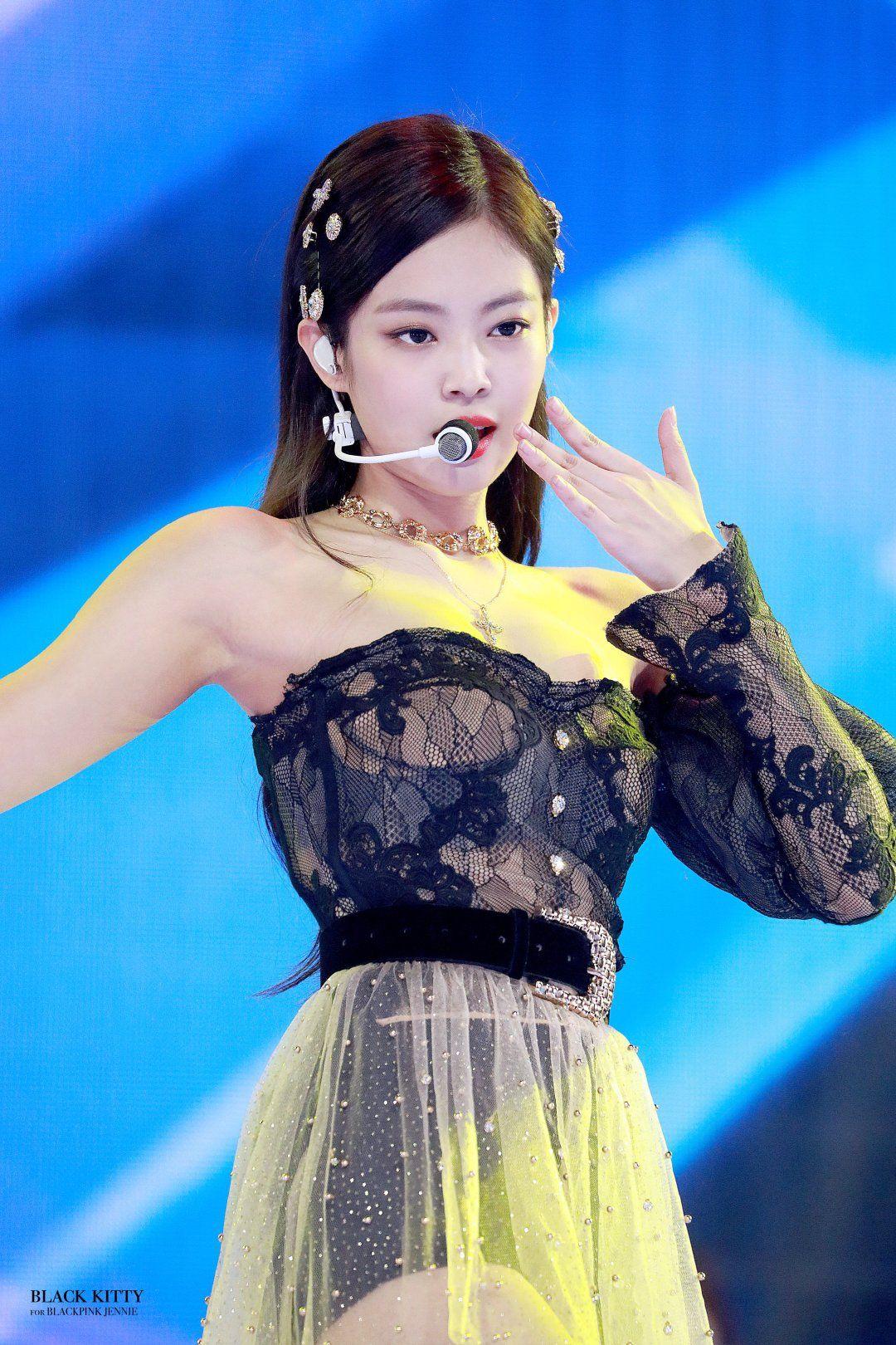 舞台瞬间吗集美们可以分享一下blackpink每个成员的惊艳舞台瞬间吗