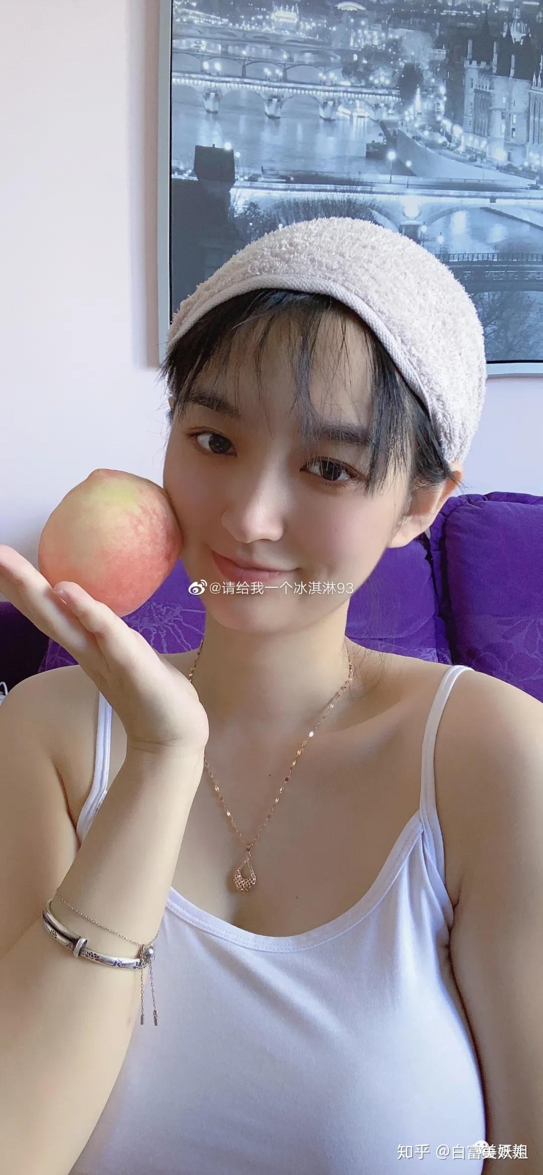 如何看待虎扑女神「请给我一个冰淇淋」最近爆火的现象? - 知乎