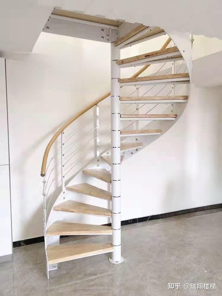 家装室内旋转楼梯需要注意什么