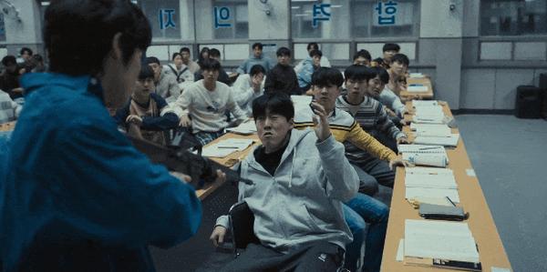 《枪口彼端》太敢拍!超猛尺度新剧“真·杀疯了”