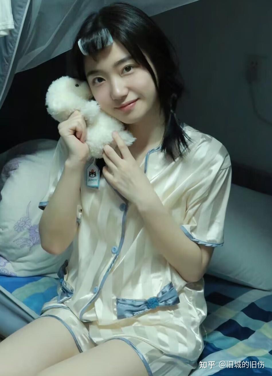 你身边有素颜就很好看的女生吗? - 知乎