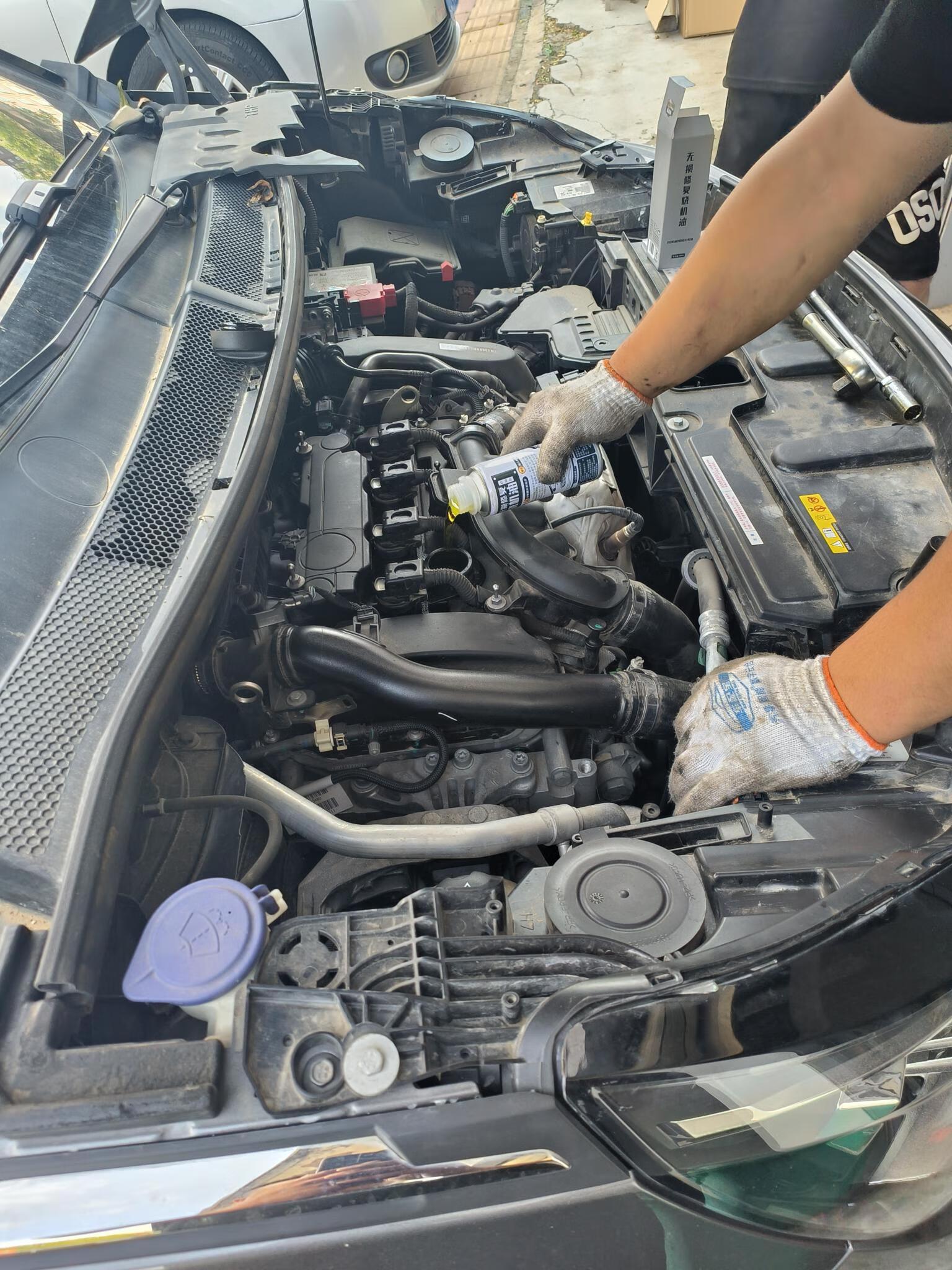 标致4008汽车烧机油是怎么回事