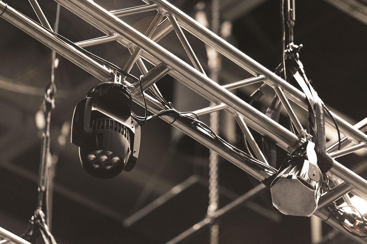 什么材质的不锈钢刀好