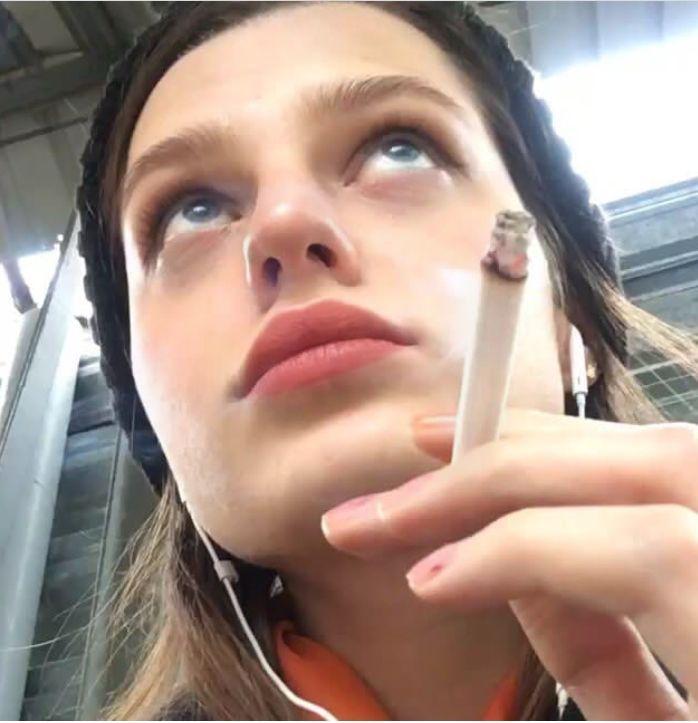 有没有欧美自拍头像?