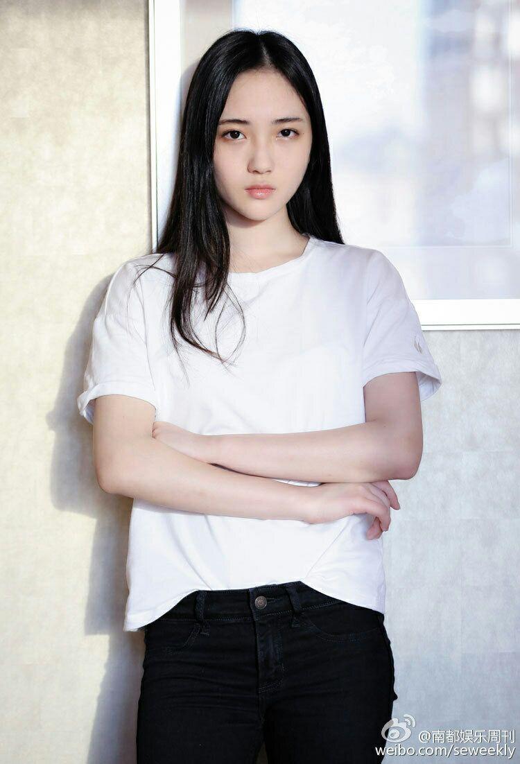 如何评价赵嘉敏的长相