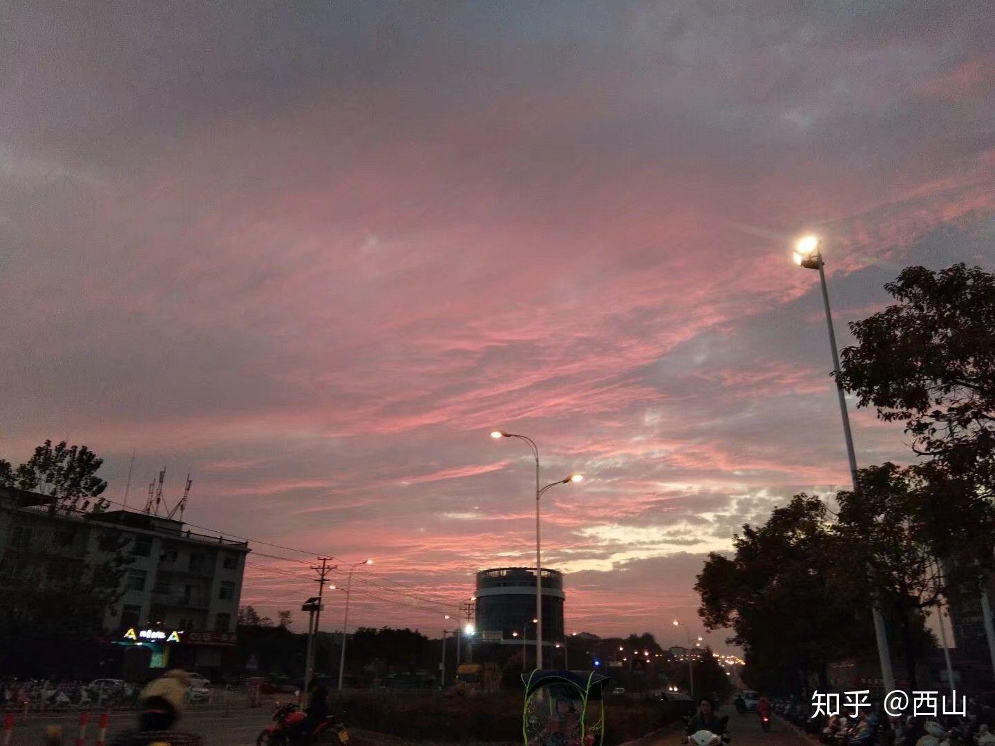 高三的晚霞是什么样子的