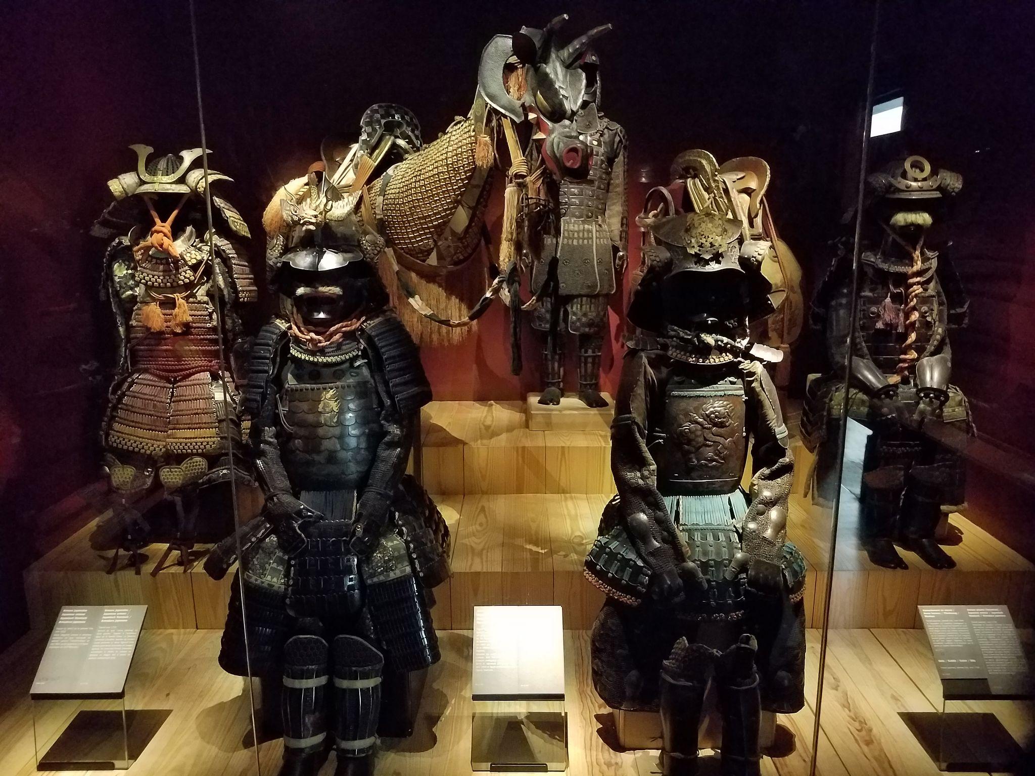 看好多穿越种田流都喜欢用水力锻锤造板甲,这实用吗? - 知乎