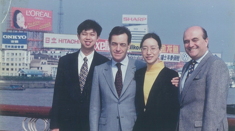 张耀东和他的美妆30年：宝洁向左，欧莱雅向右，中国品牌向前 - 知乎