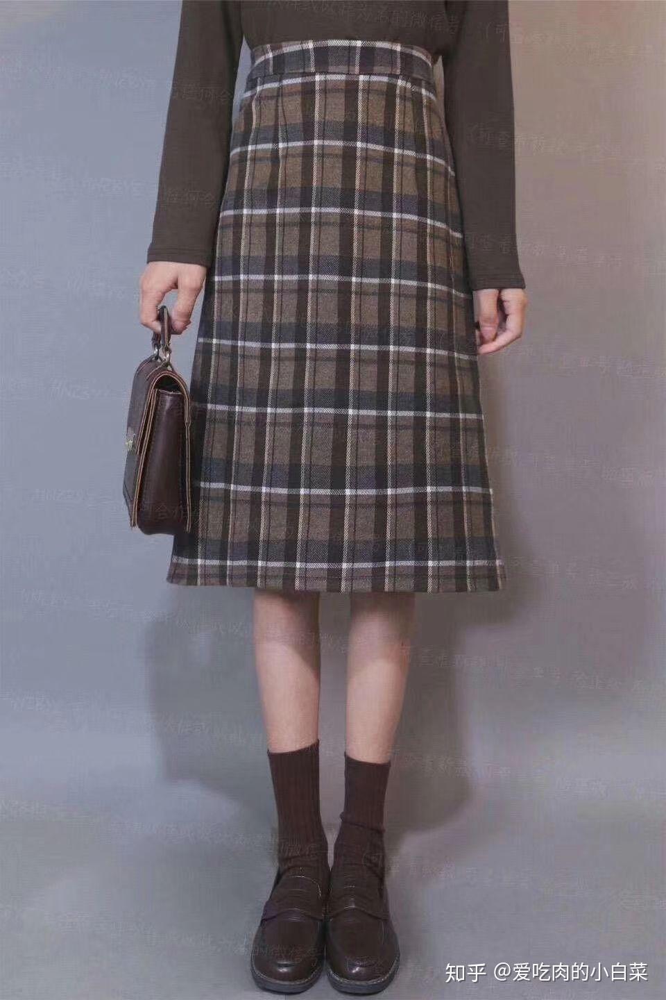 格子裙要如何搭配衣服