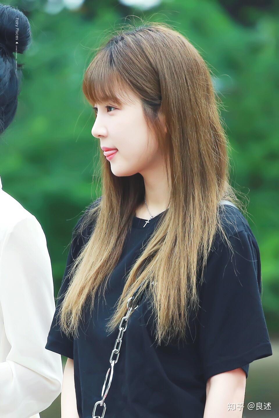 你觉得apink中的队长朴初珑怎么样