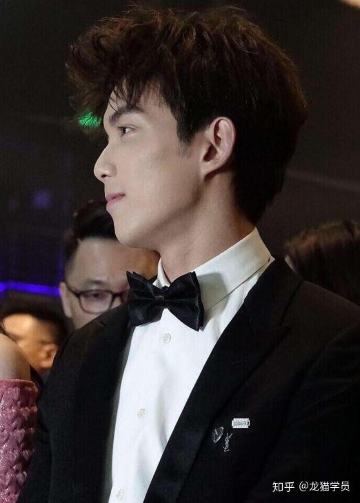 有哪些明星有颌面问题比如地包天