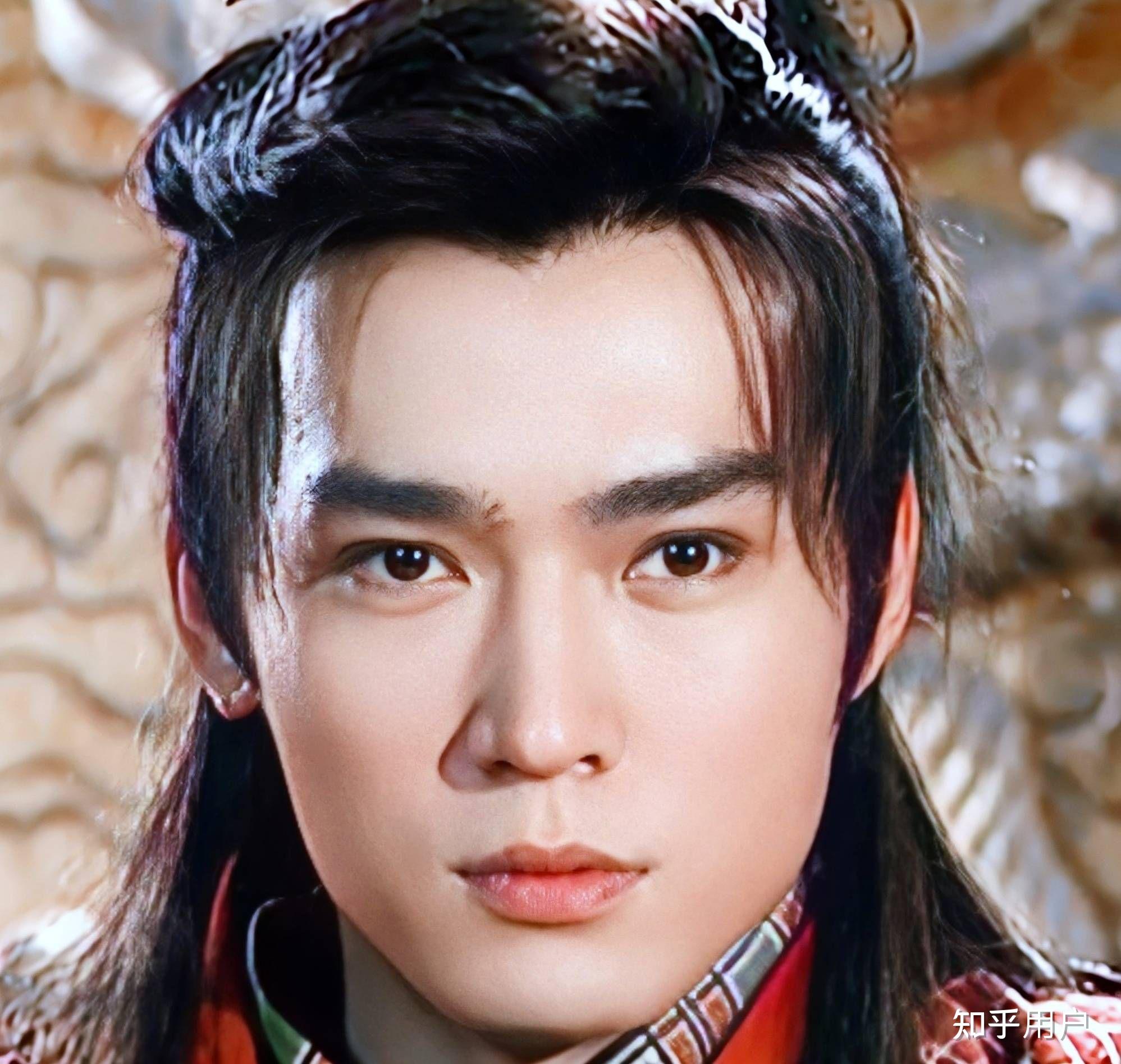 为什么有人觉得焦恩俊丑呢? - 知乎