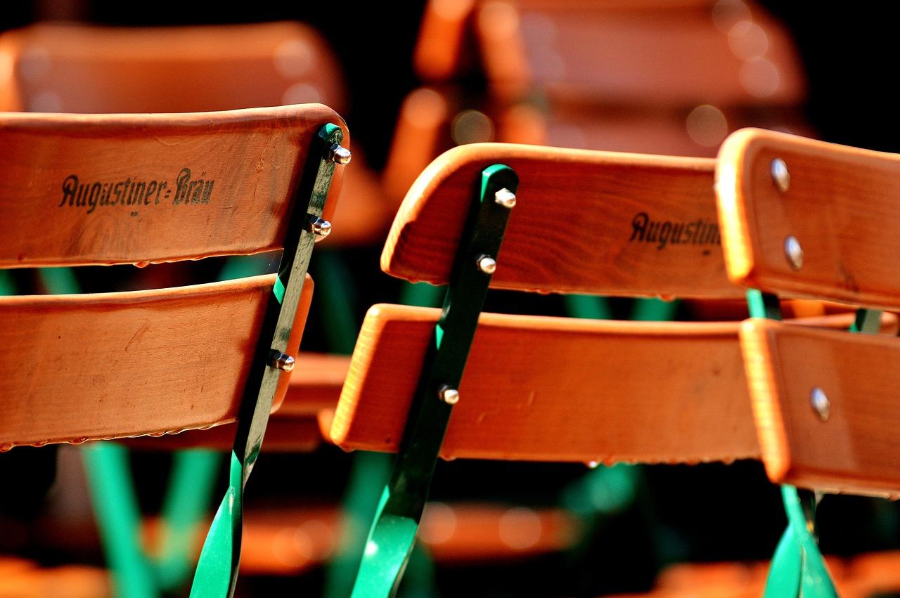 2. 凳子材质与选择