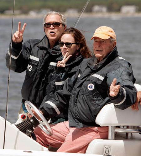 老布什和小布什以及小小布什的政见有哪些异同?