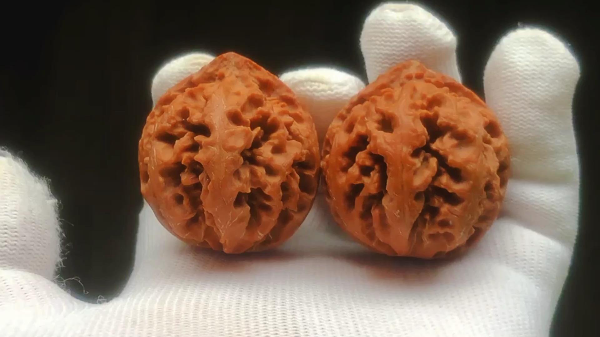 文玩核桃秦岭独有纯野生粗筋八棱灯笼