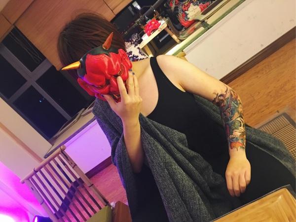女生突然想要纹身,纹了一只花臂是怎样的体验?