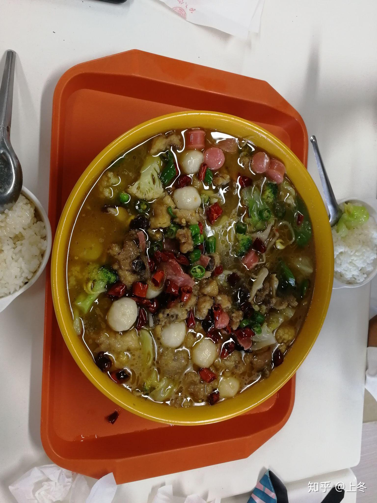 在陕西中医药大学里就餐是一种怎样的体验有什么推荐的食堂和美食