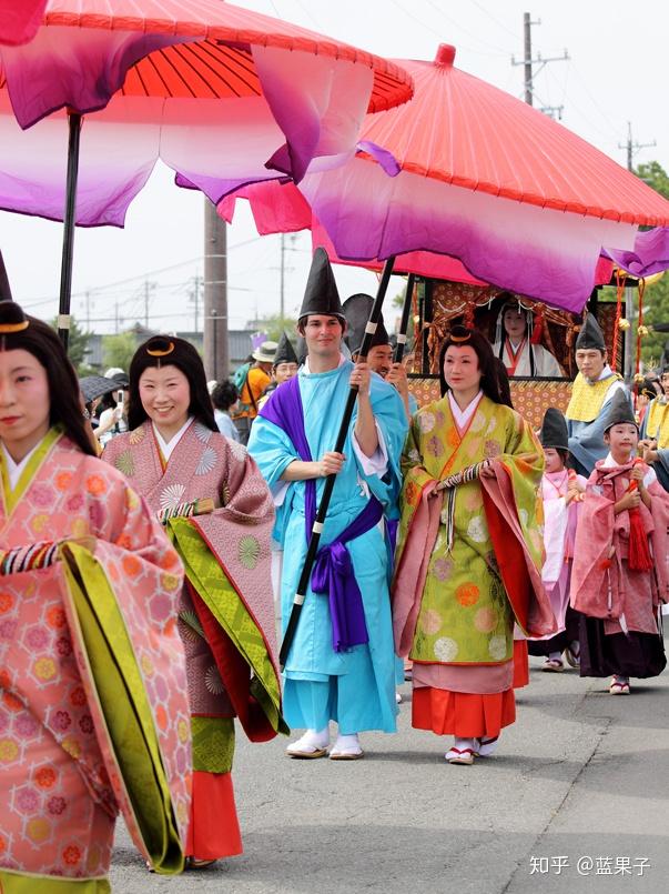 伊势神社二十年一换位置,他们的神官是一族人一直在担任吗? - 知乎