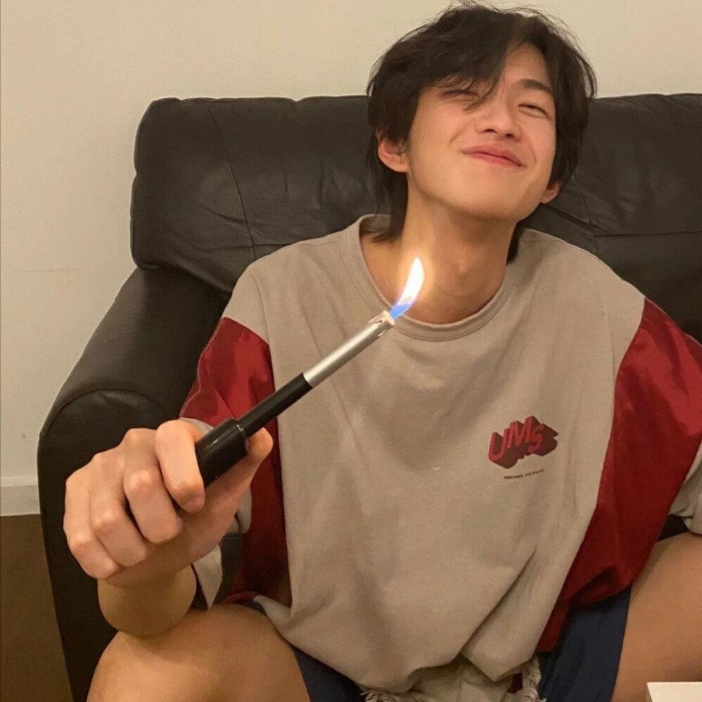 有哪些感觉超级nice的男孩子用的头像