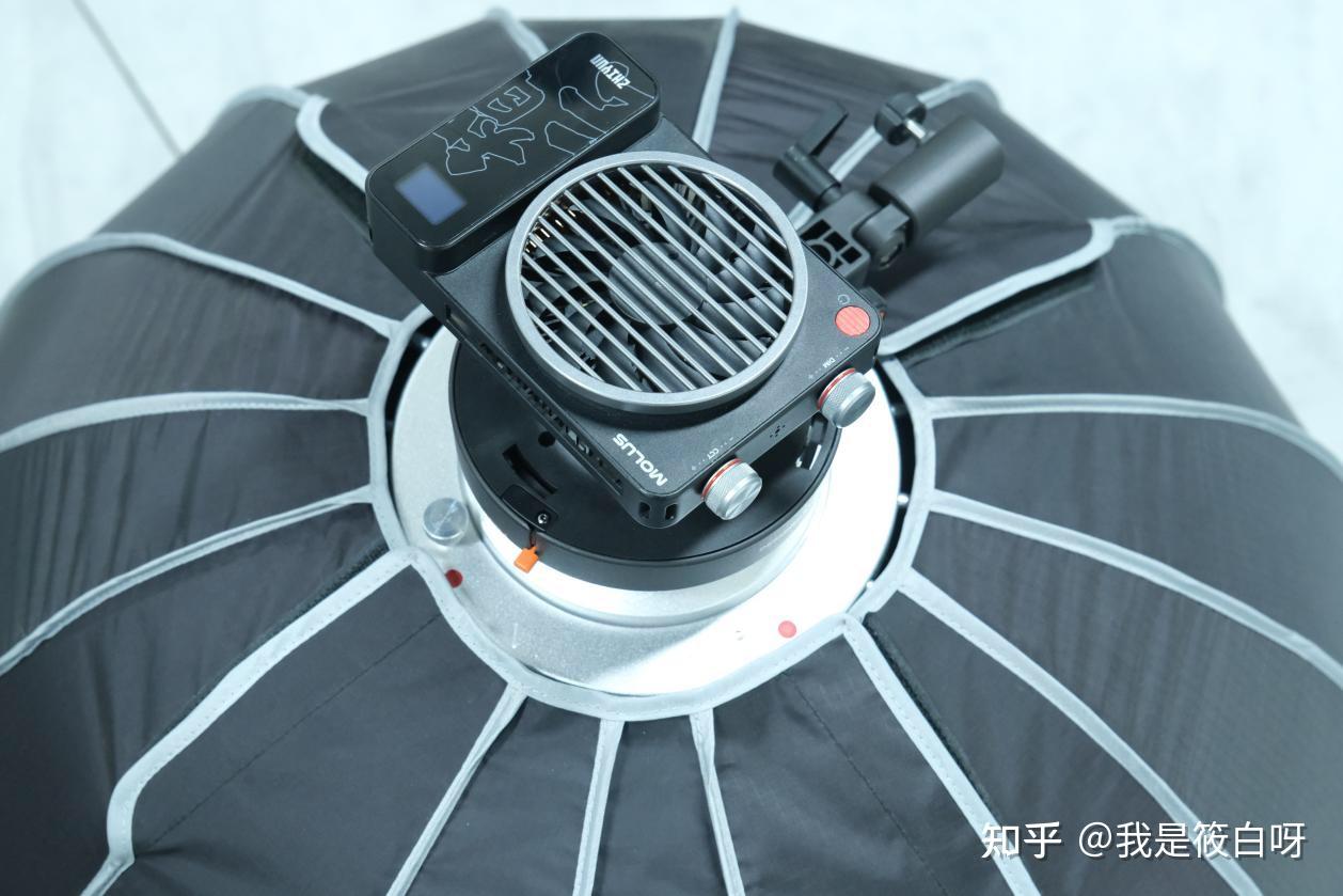 100w的摄影灯神牛南光爱图仕智云到底该怎么选