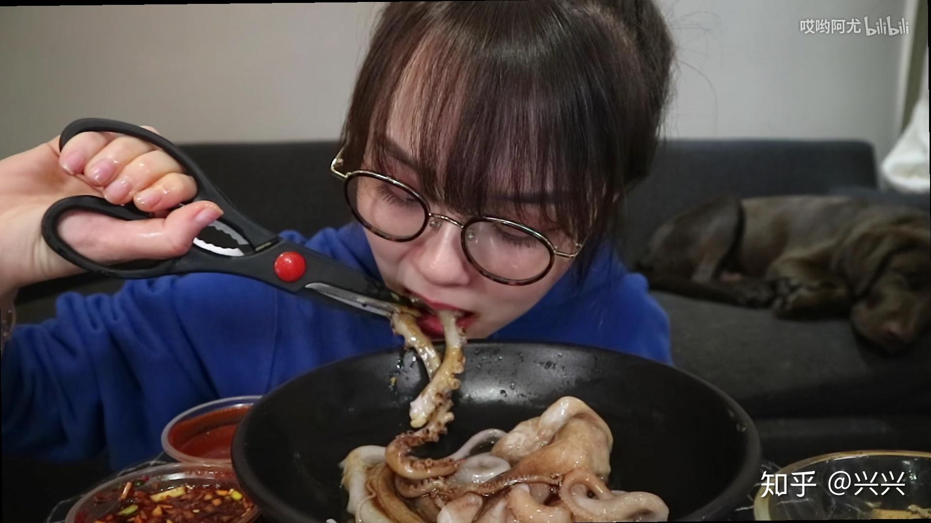 如何评价b站吃播哎哟阿尤