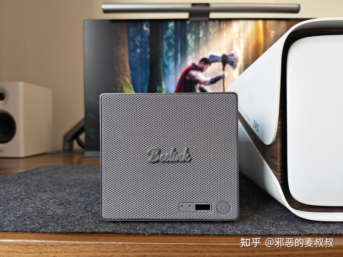 模块化NAS+迷你主机双形态,桌面全能数据中枢——零刻ME Pro评测