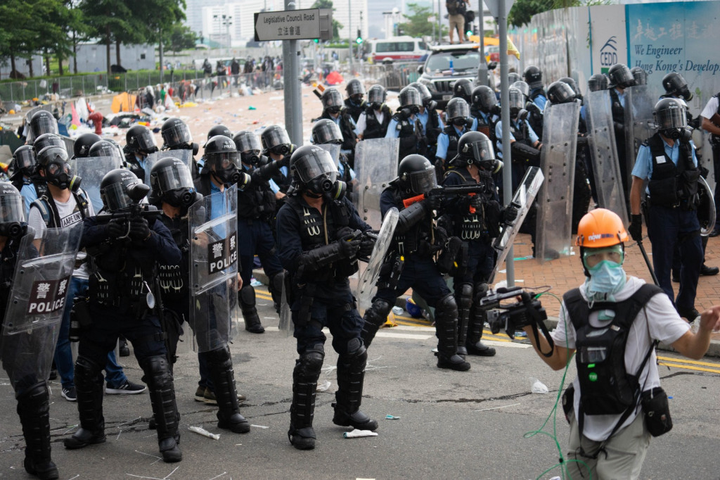 香港警队精锐防暴部队速龙小队包括装备