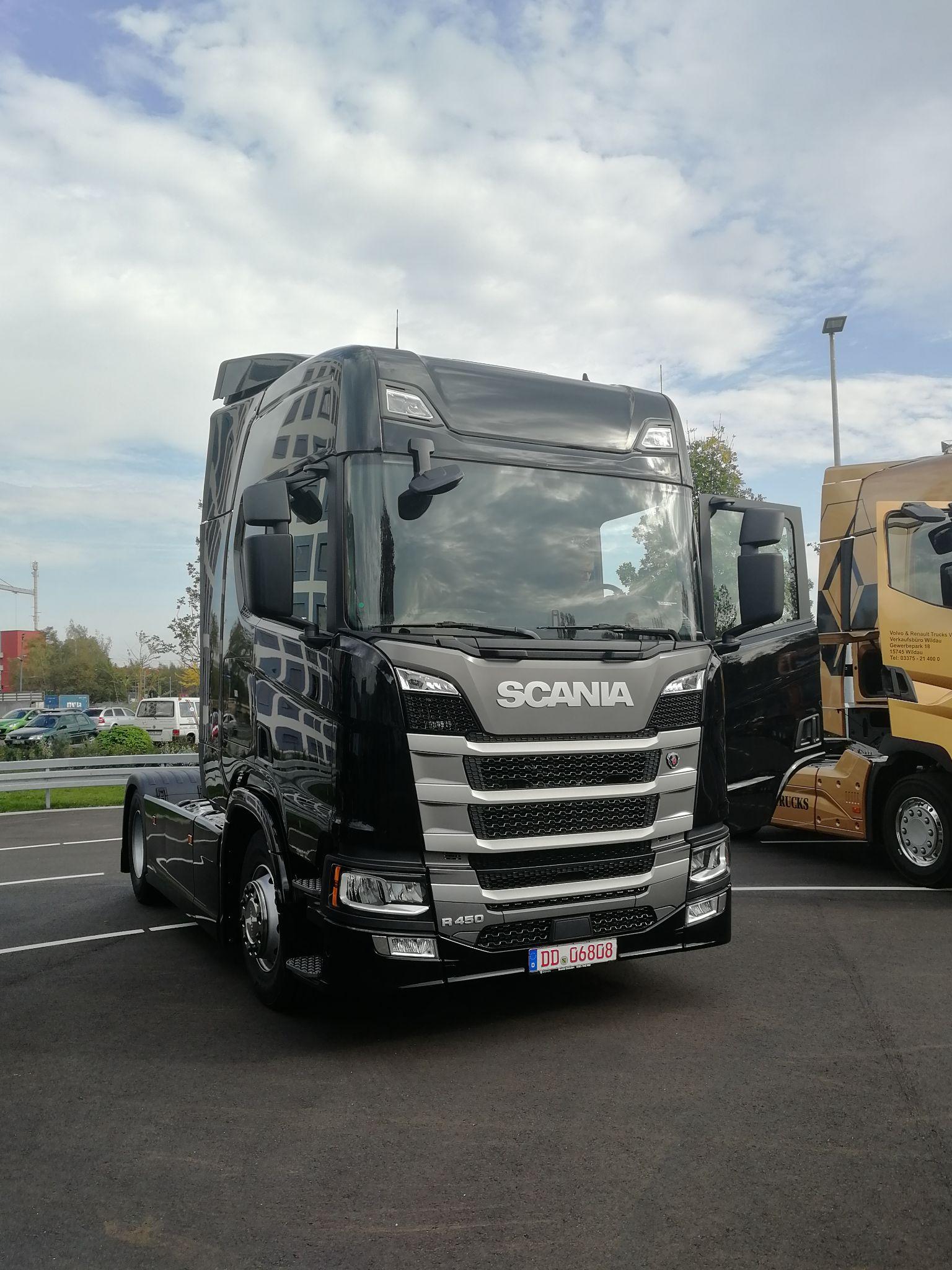 作为一名汽车爱好者你是怎样评价开萨博车的人