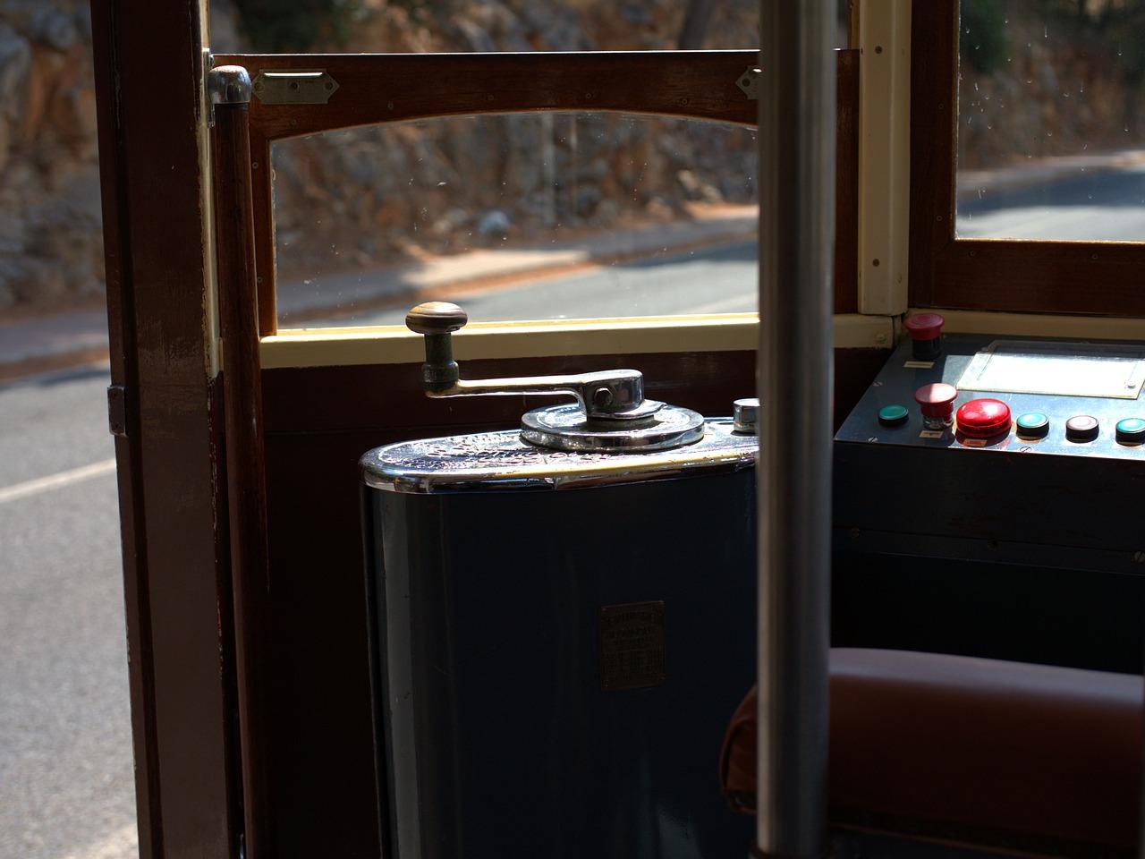 2. 镍氢电池性能