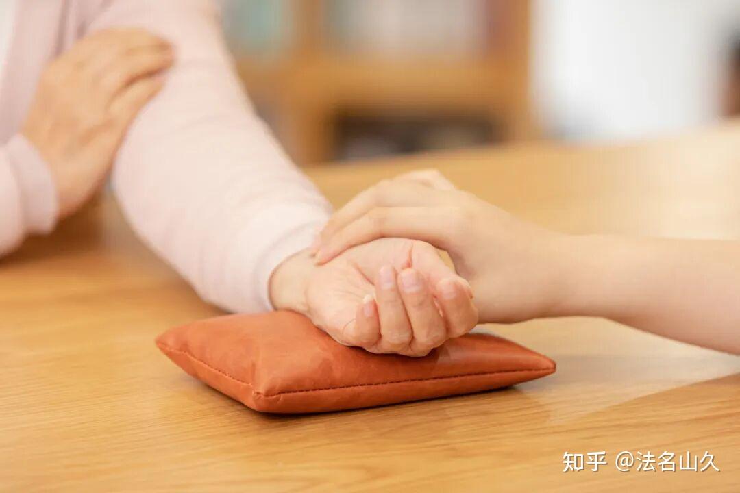 【道医养生】寒邪分三段，寒在皮肤，必须刮痧！寒在肌肉，必须艾灸！寒在五脏，三管齐下！ - 知乎