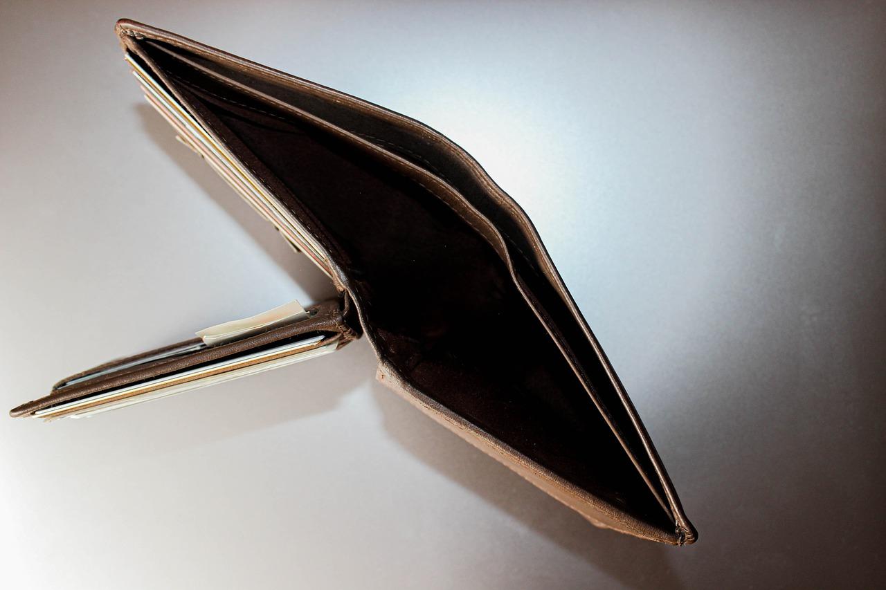 4. 皮雕设计风格