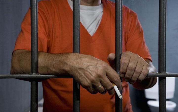 服刑人员在监狱里,能抽烟吗?