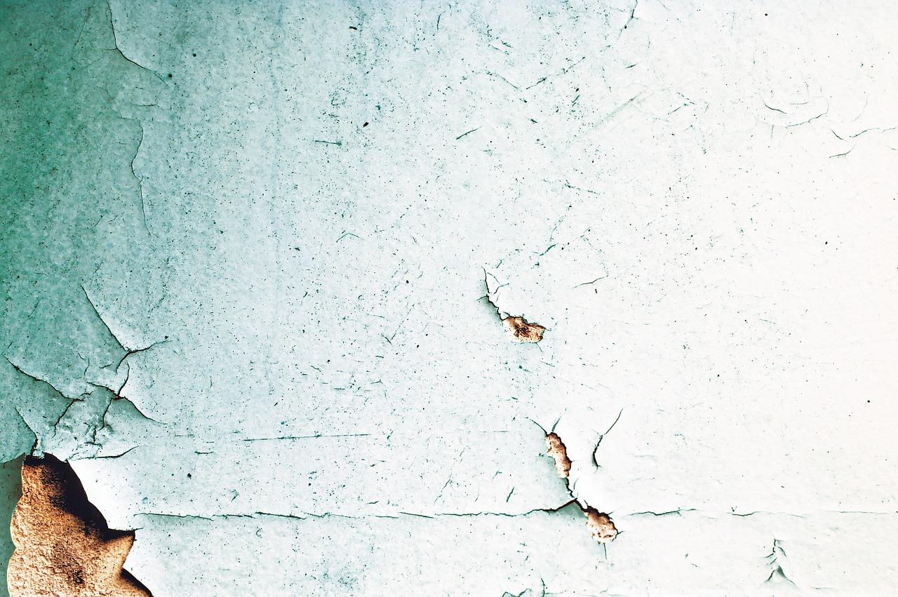 墙壁涂料开裂如何修补