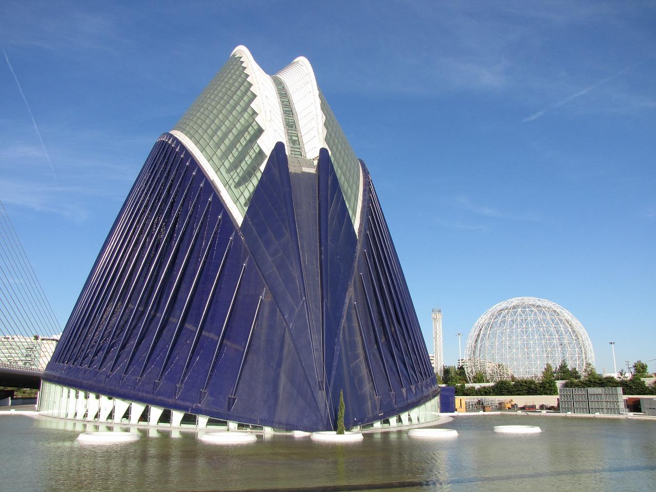 西亚山庄对面在建什么