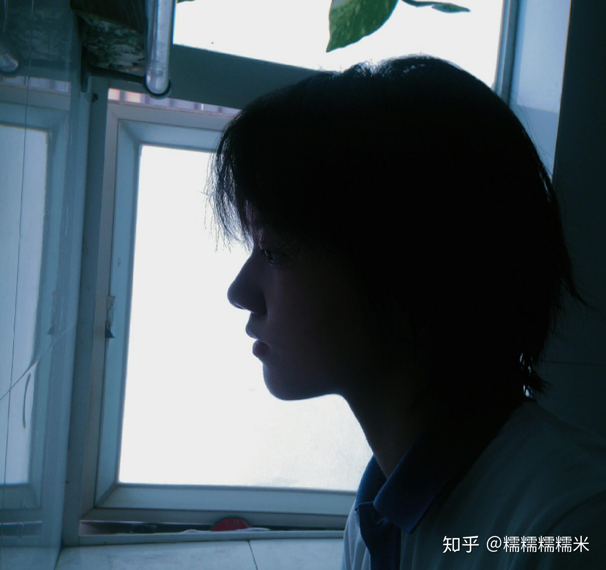 有哪些适合女生剪的男生发型? - 知乎