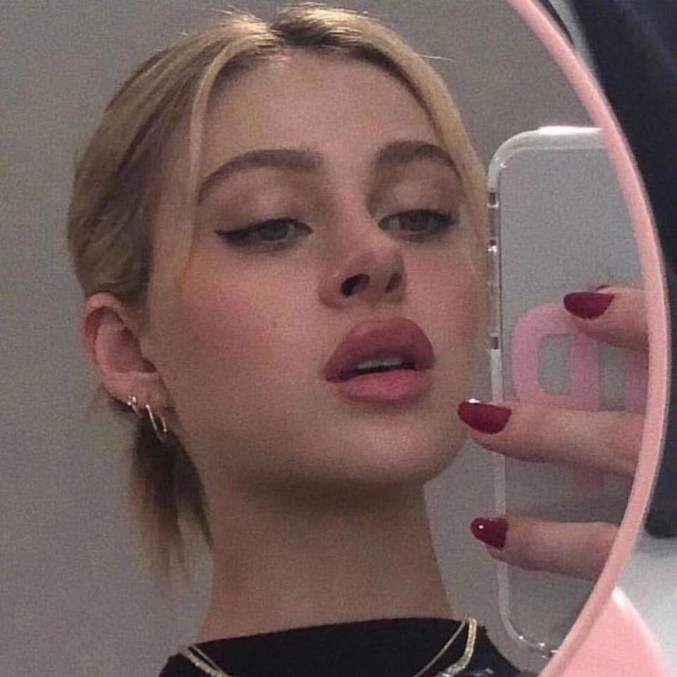 有没有欧美自拍头像?