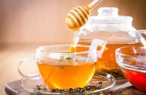 痔疮手术后能喝蜂蜜吗(做完痔疮手术能喝蜂蜜吗) 痔疮手术后能喝蜂蜜吗(做完痔疮手术能喝蜂蜜吗)