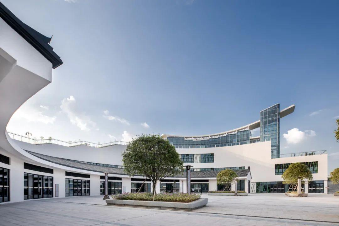 听说蕉岭开了个丘成桐国际会议中心有谁去过吗