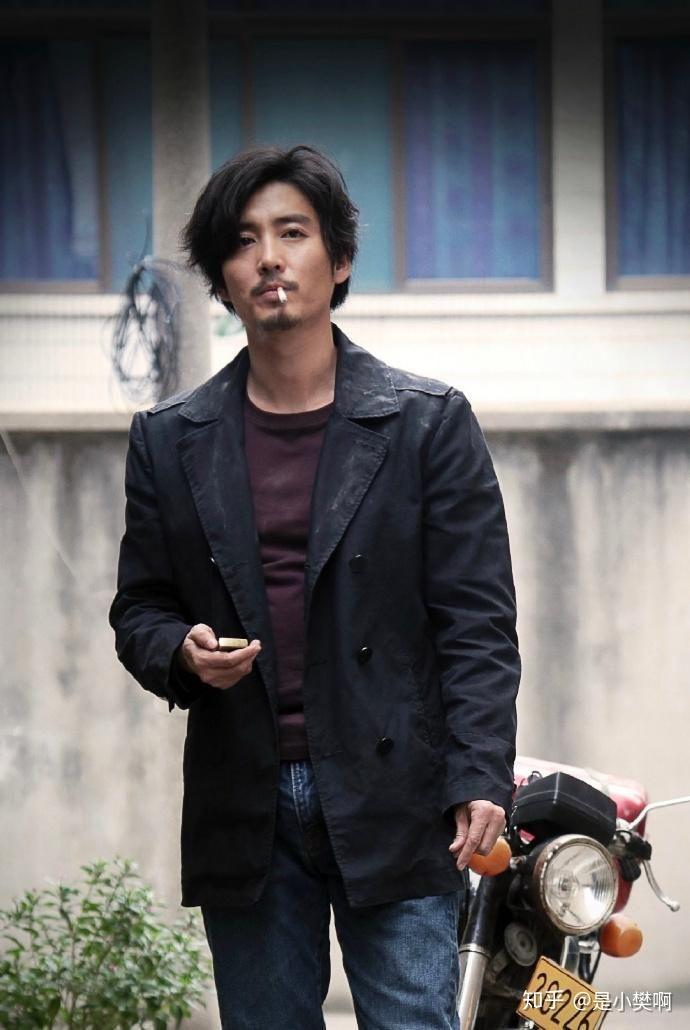 《隐秘而伟大》男二号王泷正为何不红?