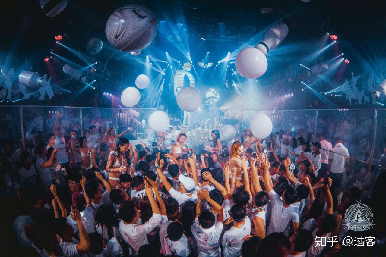 北京13先生酒吧怎么样