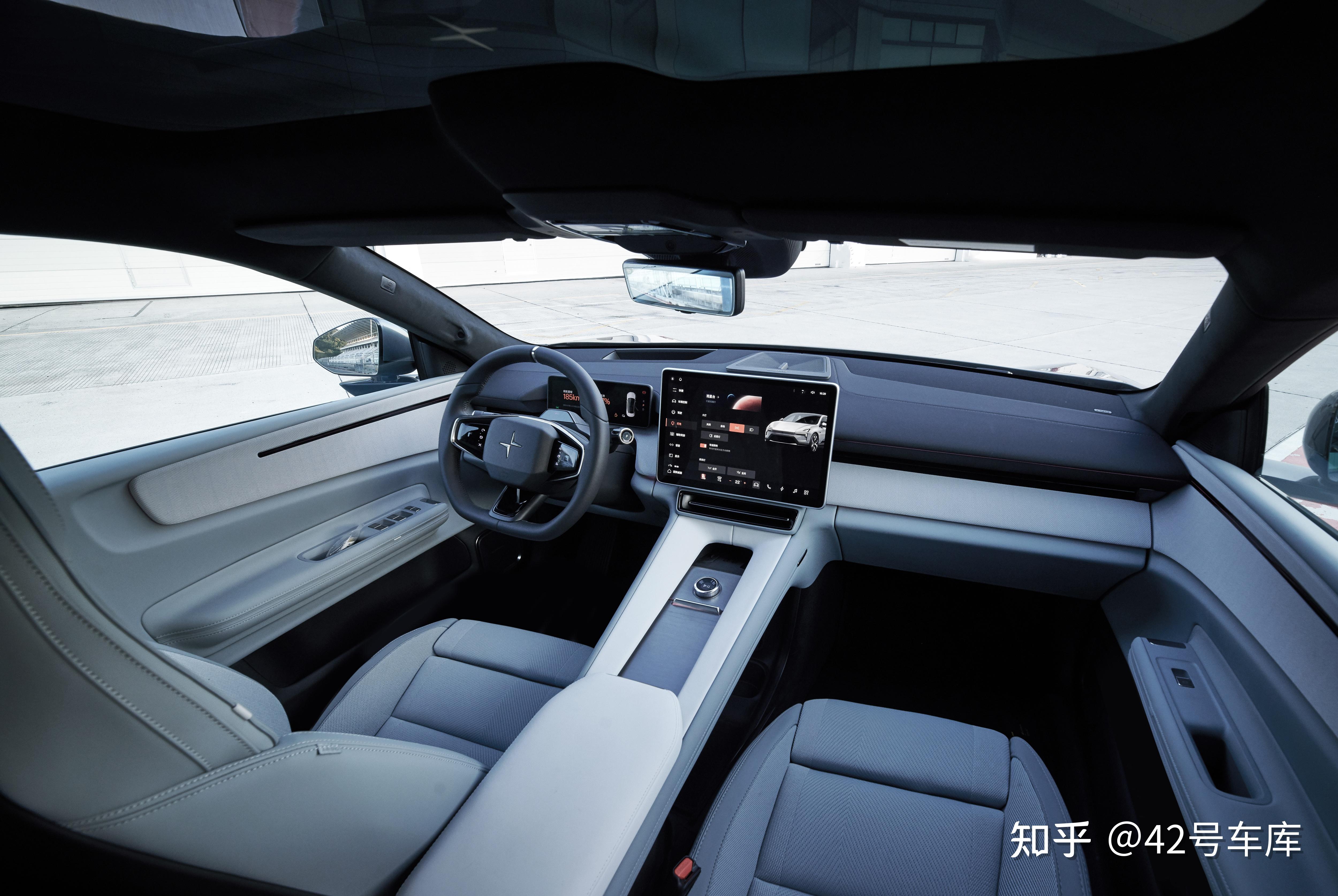 极星汽车未来有望标配极星手机,极星 4 将 12 月起开启交付,你对该车