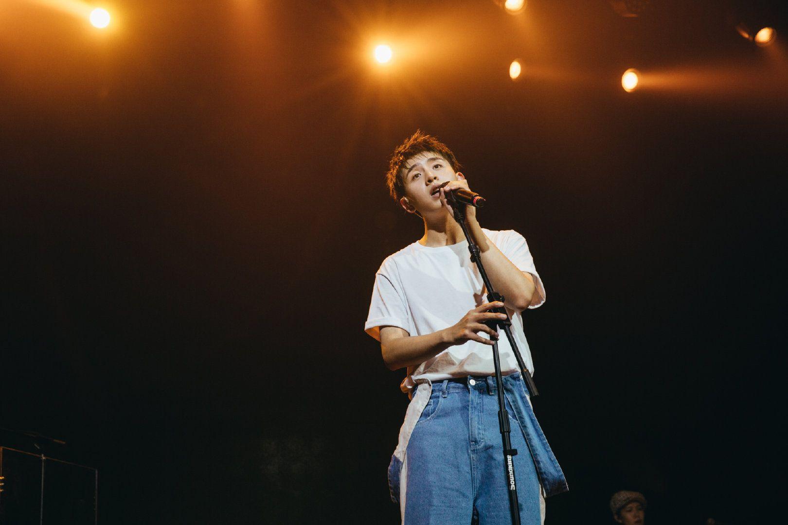 有哪些适合做壁纸或卡贴的焦迈奇的照片